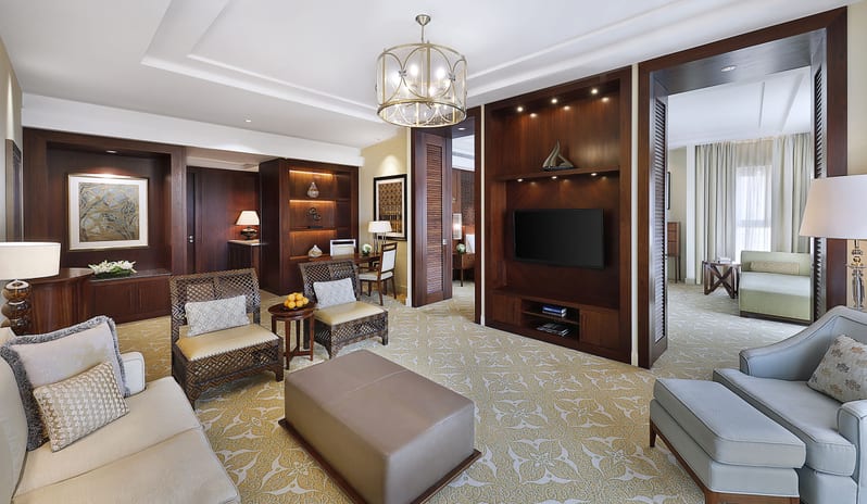 The Ritz-Carlton, Dubai, JBR - One Bedroom Suite - Garden View - Living Room